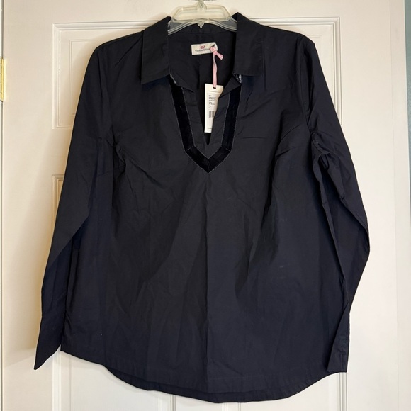 Vineyard Vines Tops - Vineyard Vines Women’s Velvet Trim Popover Top